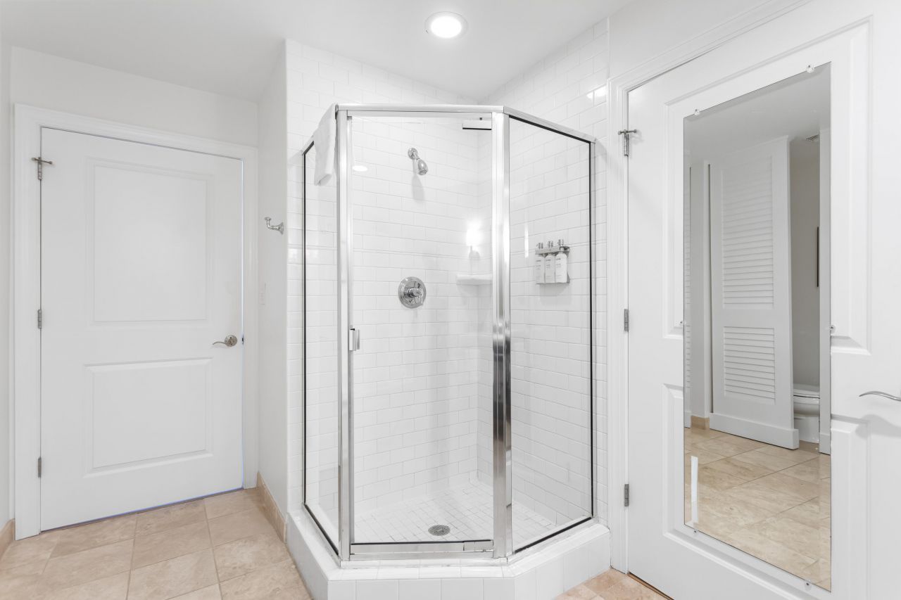 5802 Palmetto Photo 10