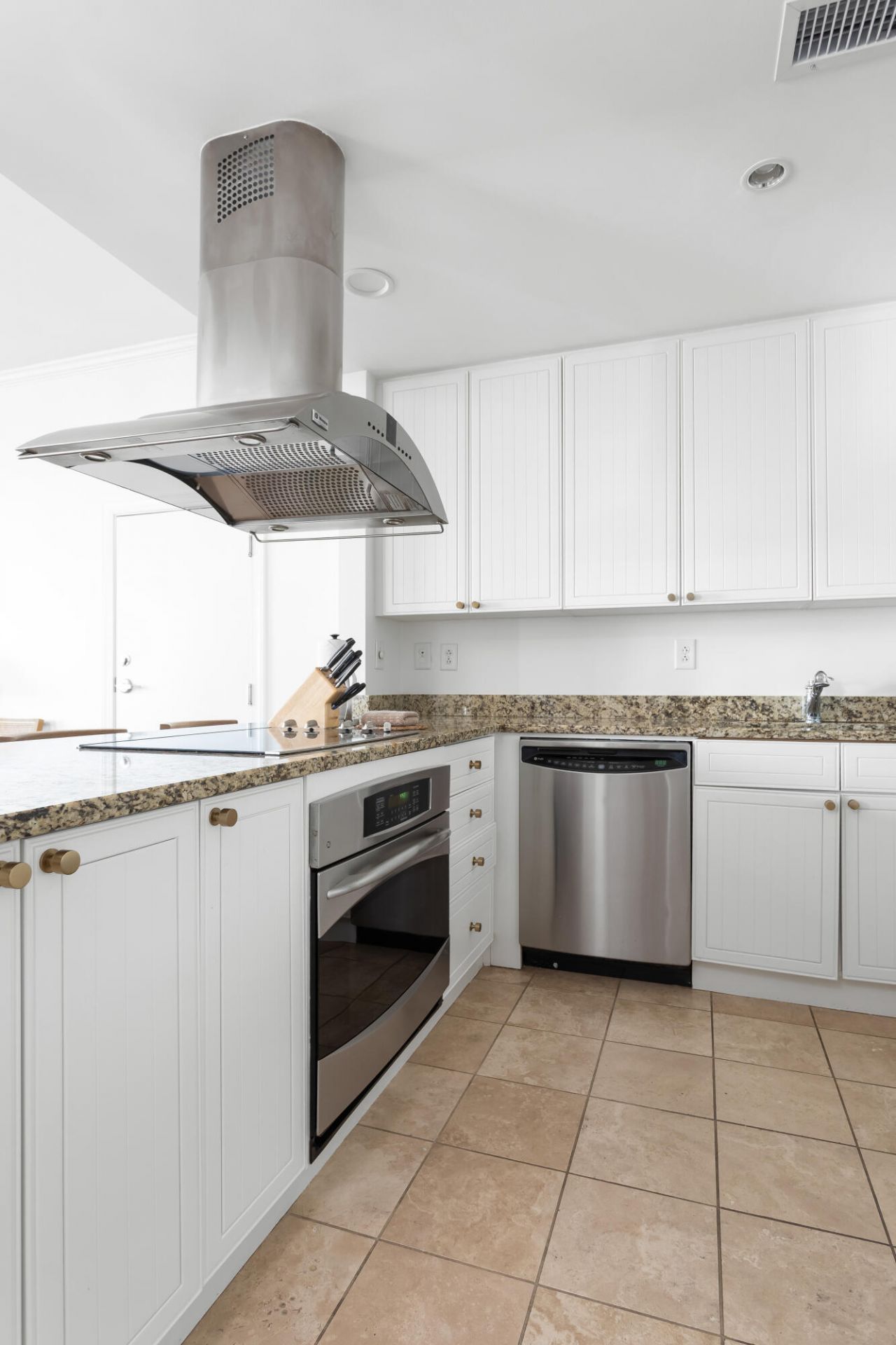 5802 Palmetto Photo 6