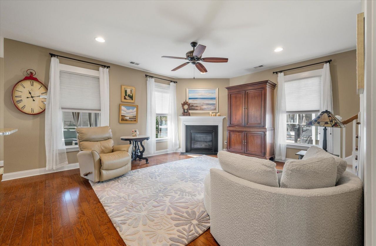 2591 Rutherford Way Photo 13