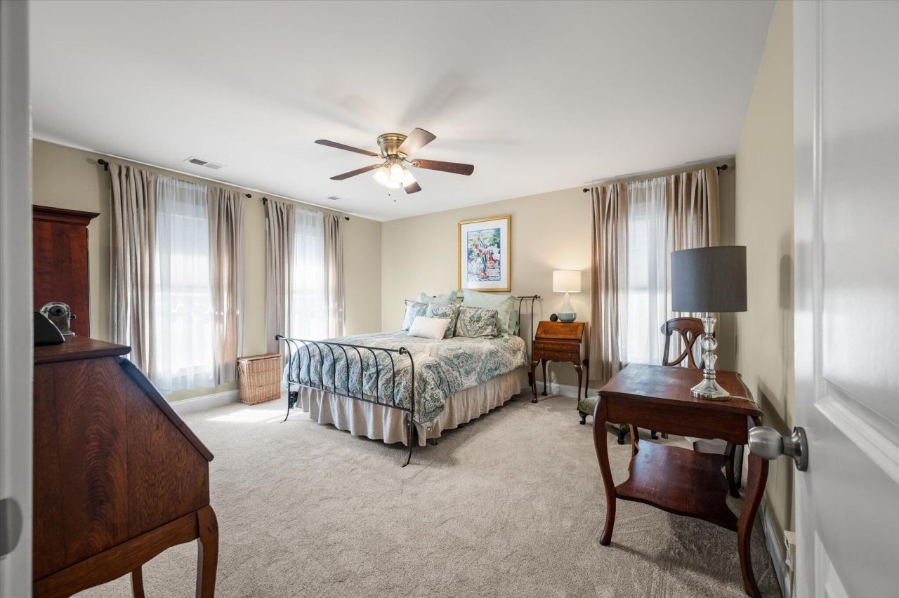 2591 Rutherford Way Photo 24