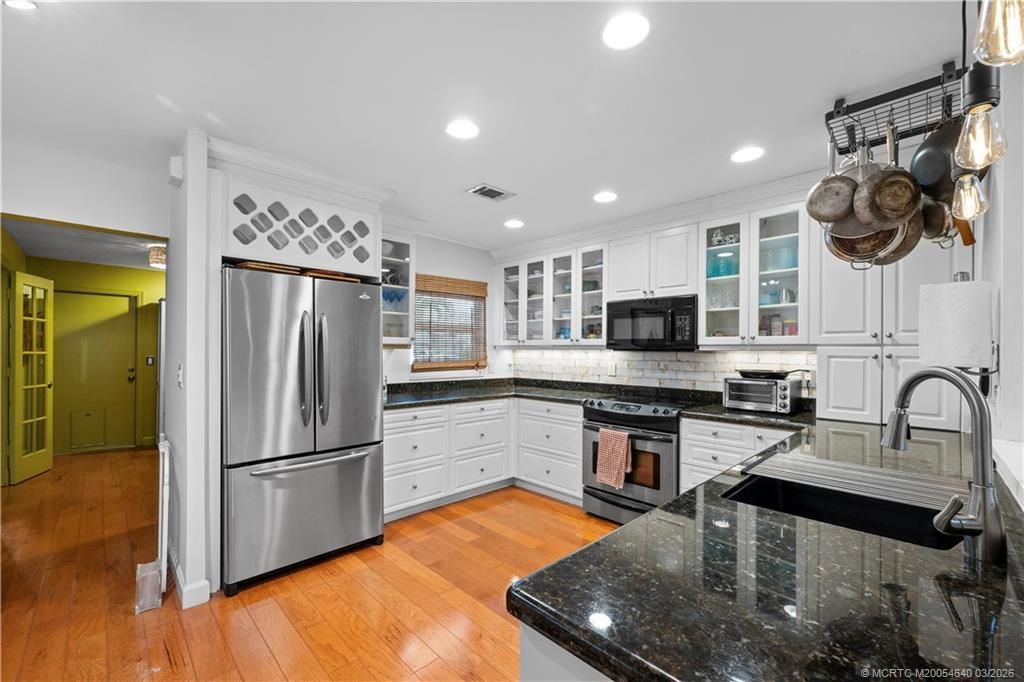 3293 NE Holly Creek Drive, Jensen Beach, FL 34957 Photo