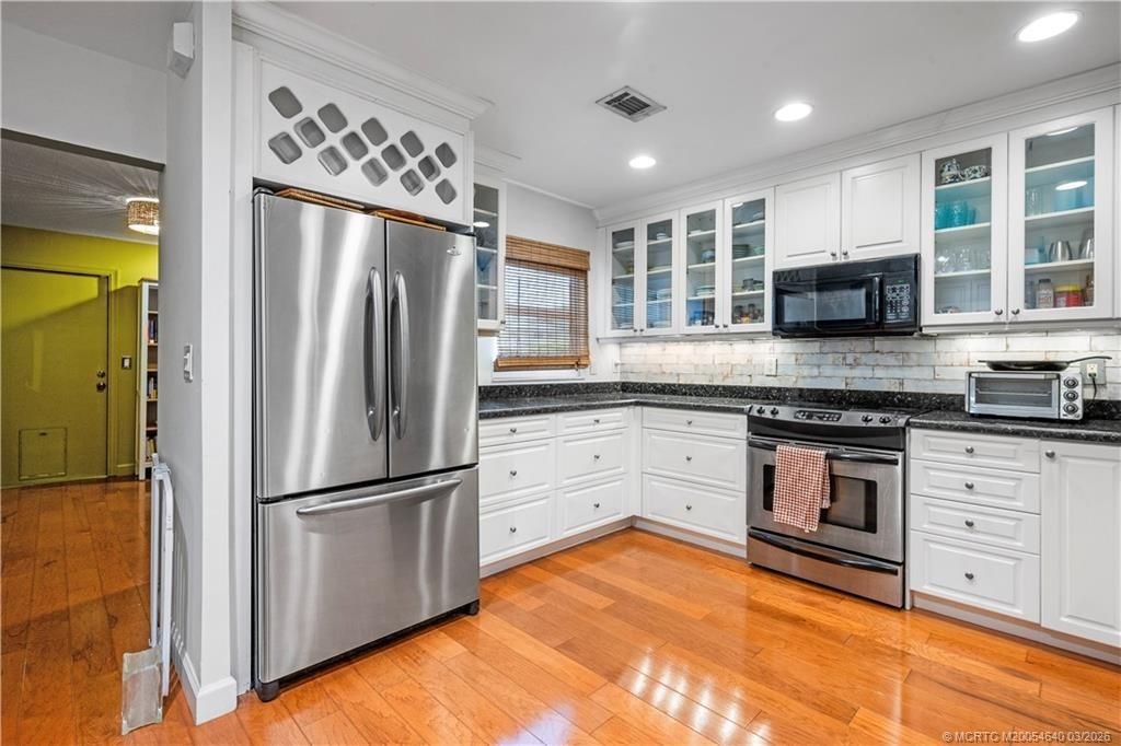 3293 NE Holly Creek Drive, Jensen Beach, FL 34957 Photo