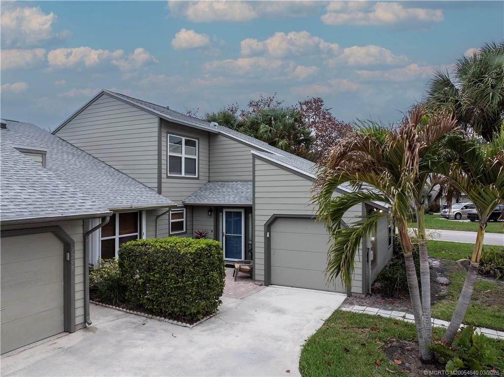 3293 NE Holly Creek Drive, Jensen Beach, FL 34957 Photo