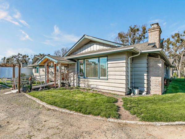 3200 Hanley Road, Central Point, OR 97502