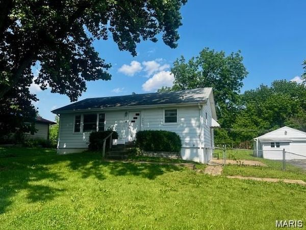 9840 Green Valley Drive , St Louis, MO 63136