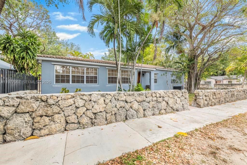 2301 Tequesta Ln, Coconut Grove, FL 33133 Photo