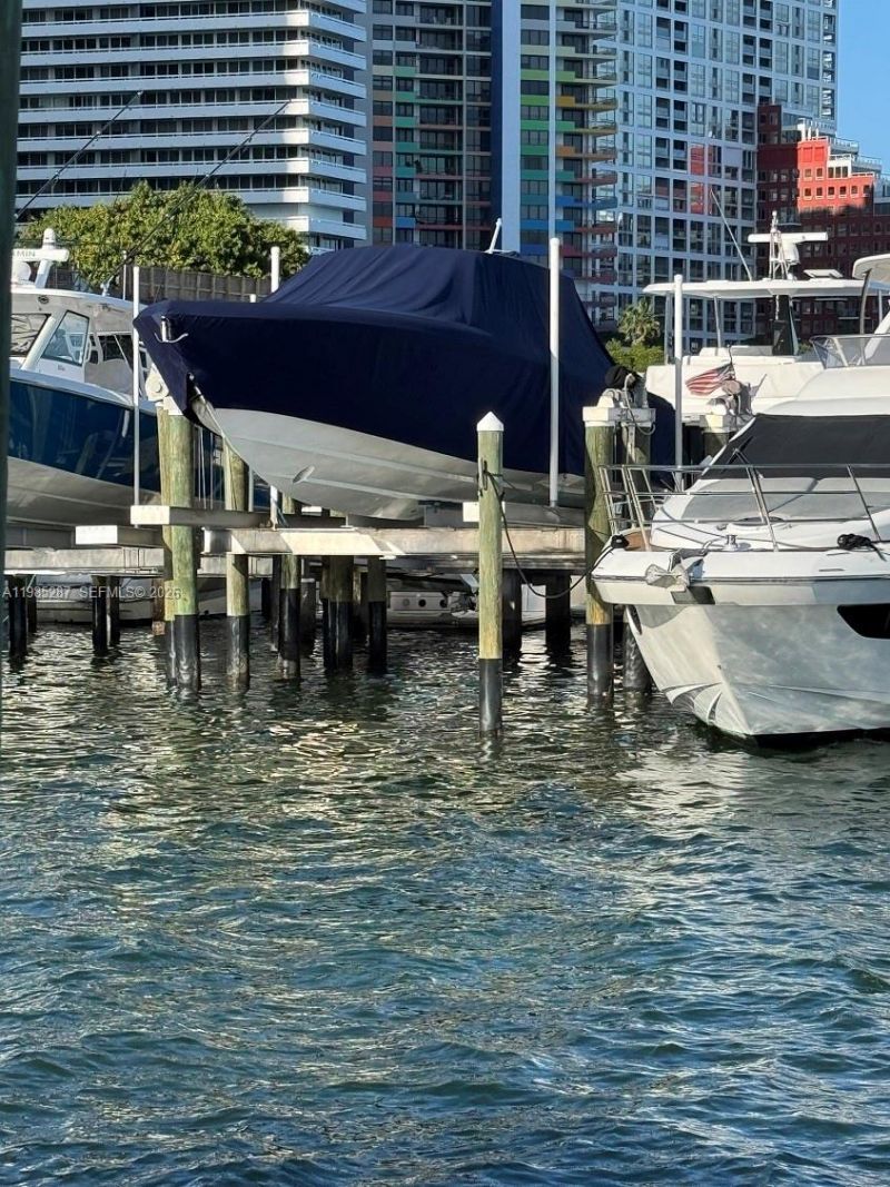 1901 Brickell Ave, Miami, FL 33129 Photo