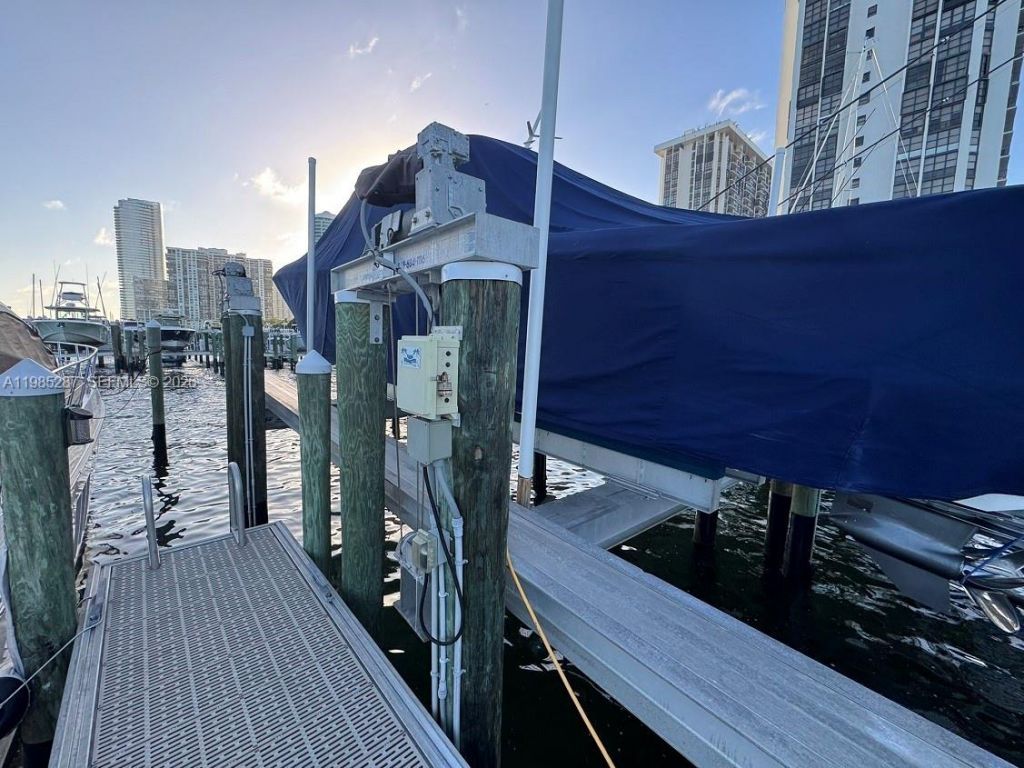 1901 Brickell Ave, Miami, FL 33129 Photo