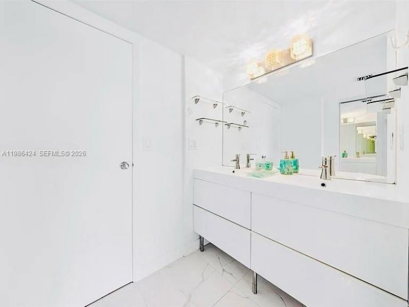 20301 W Country Club Dr , Unit 1023, Aventura, FL 33180 Photo