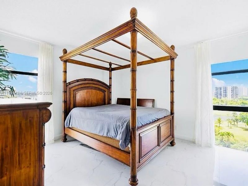 20301 W Country Club Dr , Unit 1023, Aventura, FL 33180 Photo