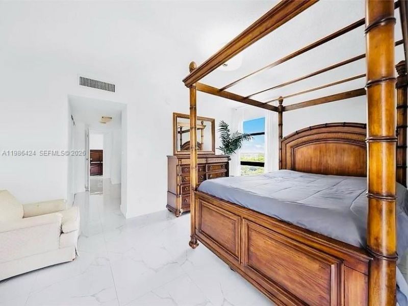 20301 W Country Club Dr , Unit 1023, Aventura, FL 33180 Photo