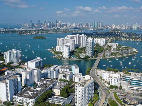 1345 Lincoln Rd, Unit 402, Miami Beach, FL 33139