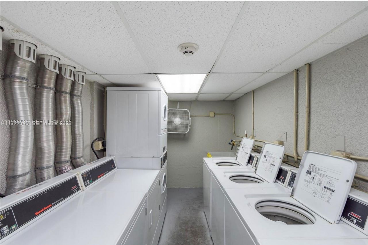 1345 Lincoln Rd, Unit 402, Miami Beach, FL 33139 Photo