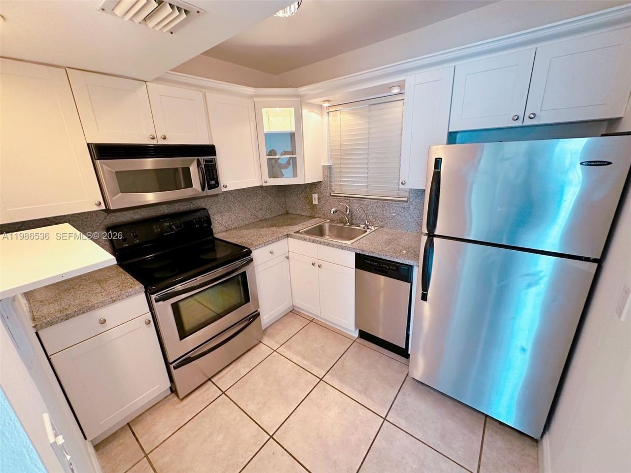 1345 Lincoln Rd, Unit 402, Miami Beach, FL 33139 Photo