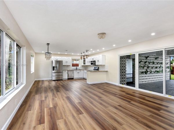 1507 Harding St , Hollywood, FL 33020