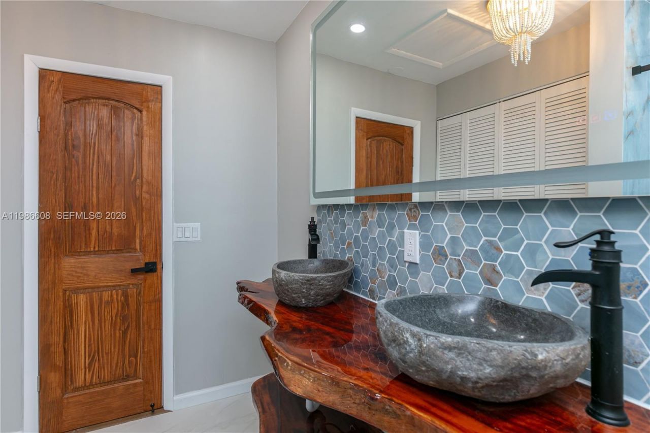 1507 Harding St , Hollywood, FL 33020 Photo