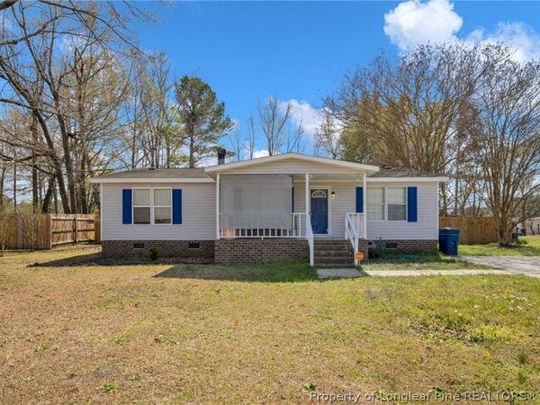 518 Inverary Drive, Raeford, NC 28376