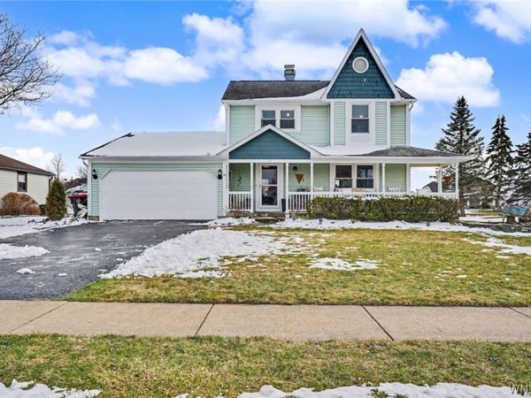 34 Pheasant Run Lane, Lancaster, NY 14086