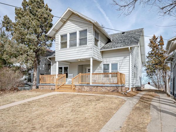 2522 Douglas Street, Sioux City, IA 51104