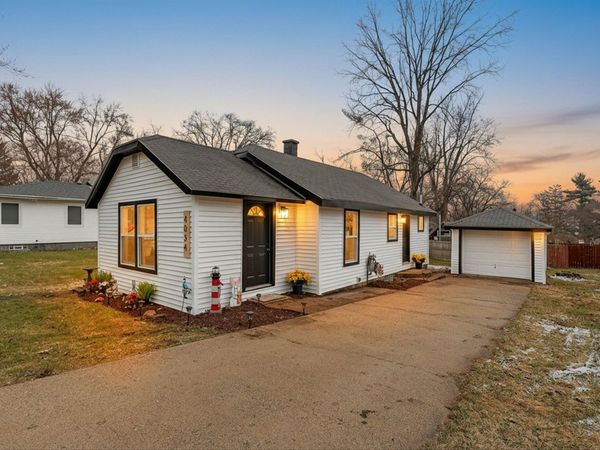 4034 Childs Avenue NW, Comstock Park, MI 49321