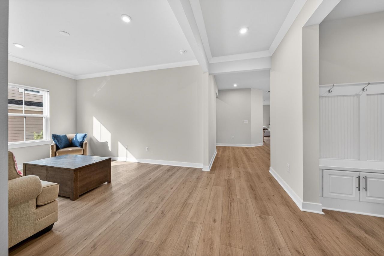 2261 Vera Way Photo 22