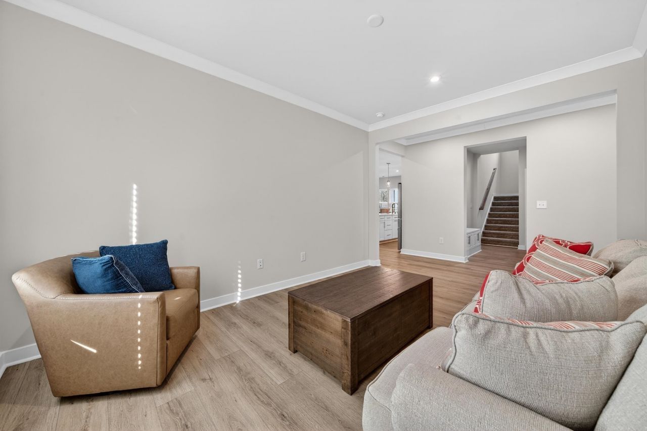 2261 Vera Way Photo 23