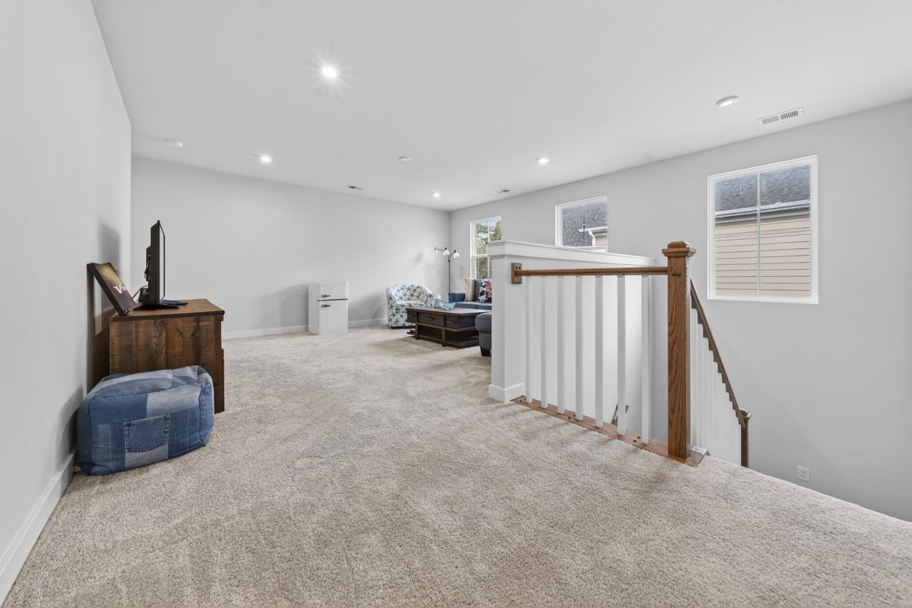 2261 Vera Way Photo 26