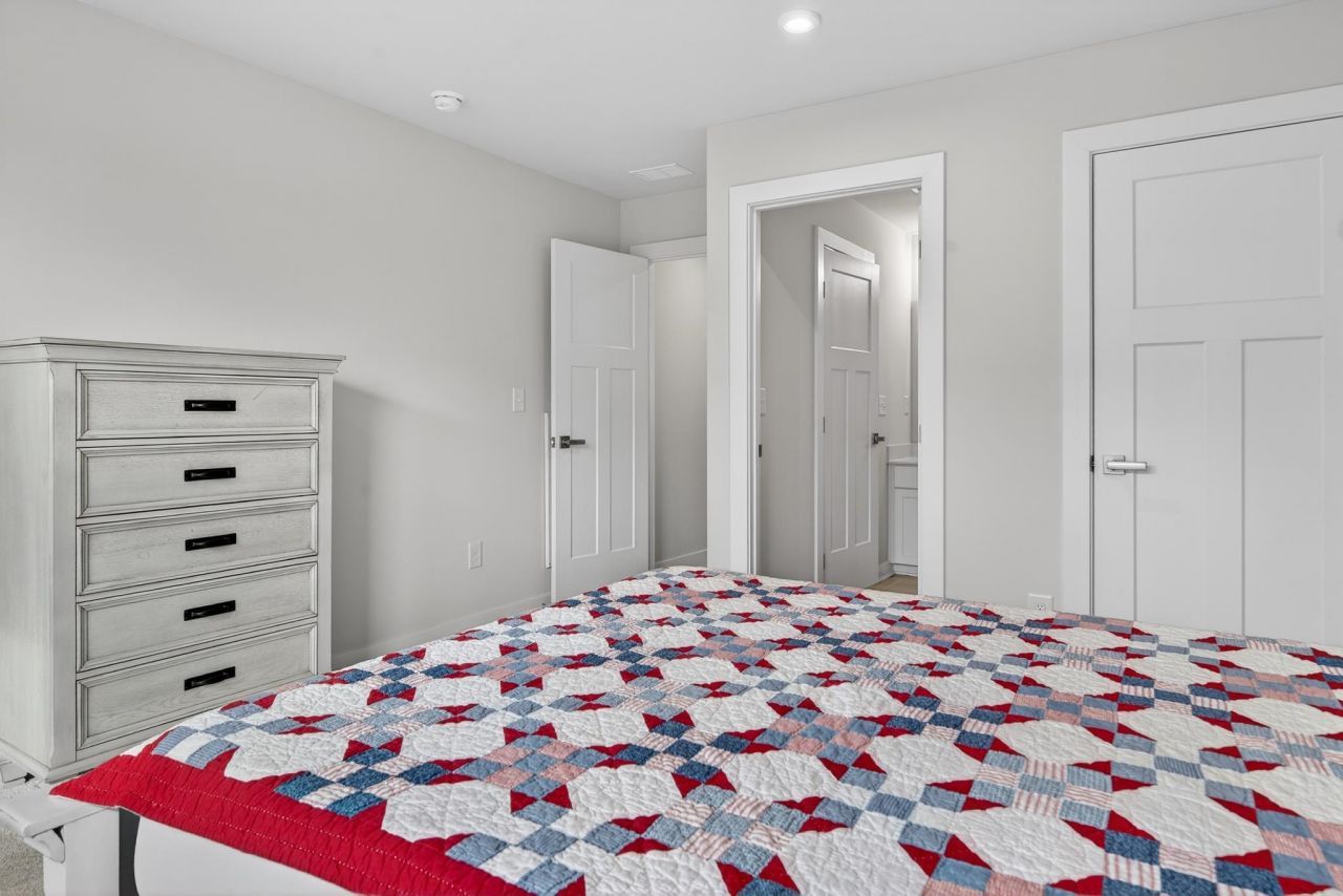2261 Vera Way Photo 36