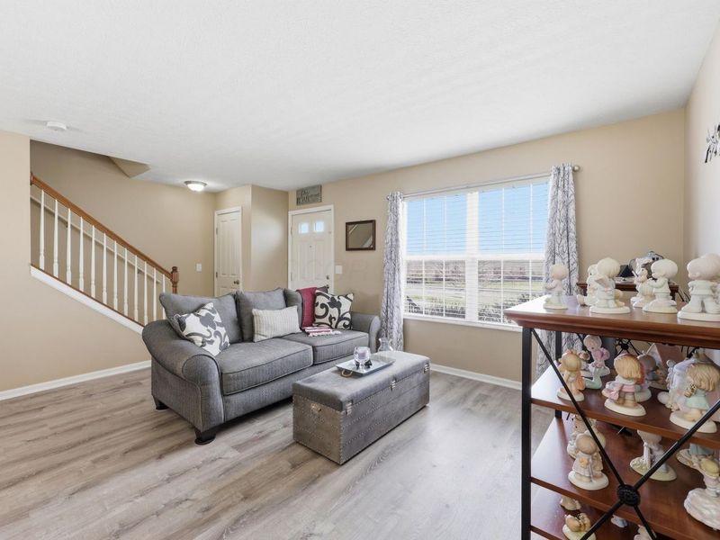 978 Hartford Village Boulevard, Columbus, OH 43228 Photo 10