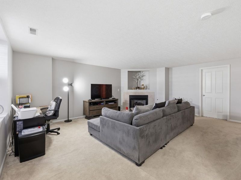 978 Hartford Village Boulevard, Columbus, OH 43228 Photo 23