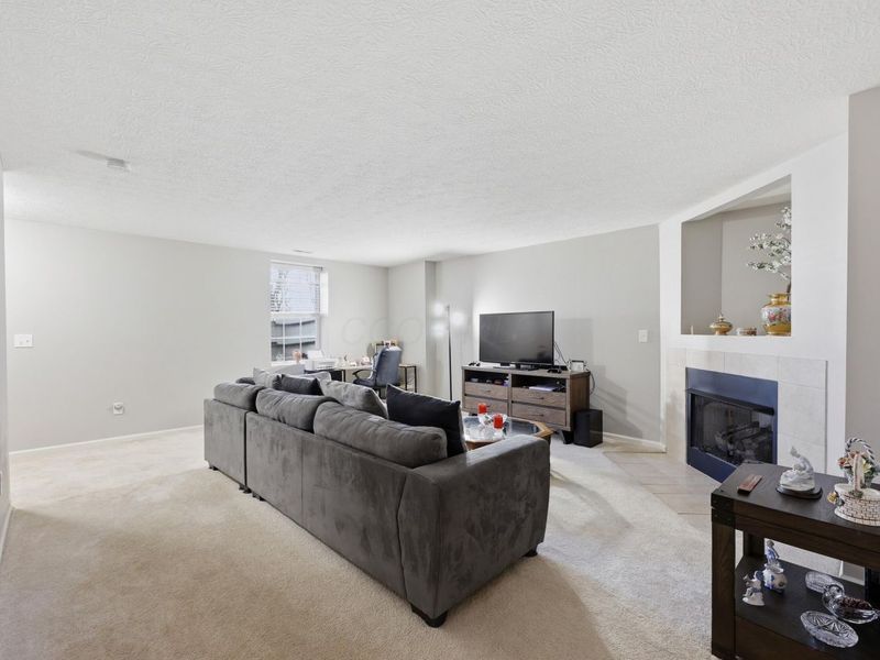 978 Hartford Village Boulevard, Columbus, OH 43228 Photo 24