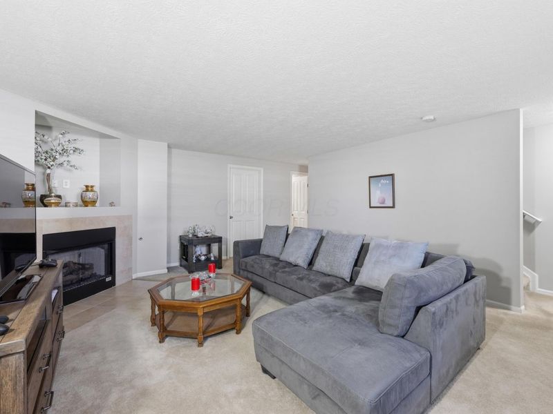 978 Hartford Village Boulevard, Columbus, OH 43228 Photo 25