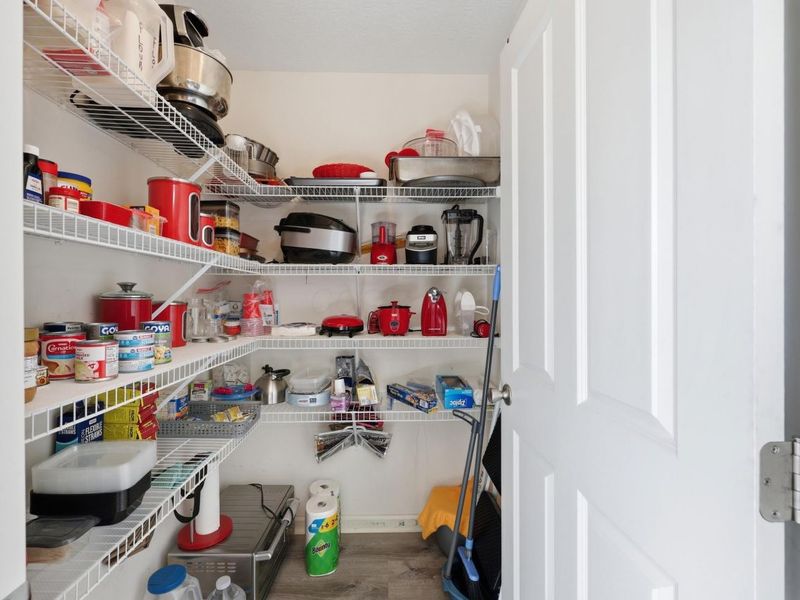 978 Hartford Village Boulevard, Columbus, OH 43228 Photo 26