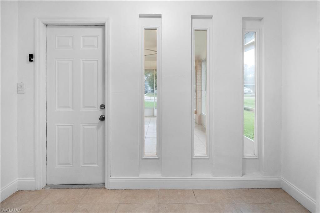 48 Victoria Dr , North Fort Myers, FL 33917 Photo