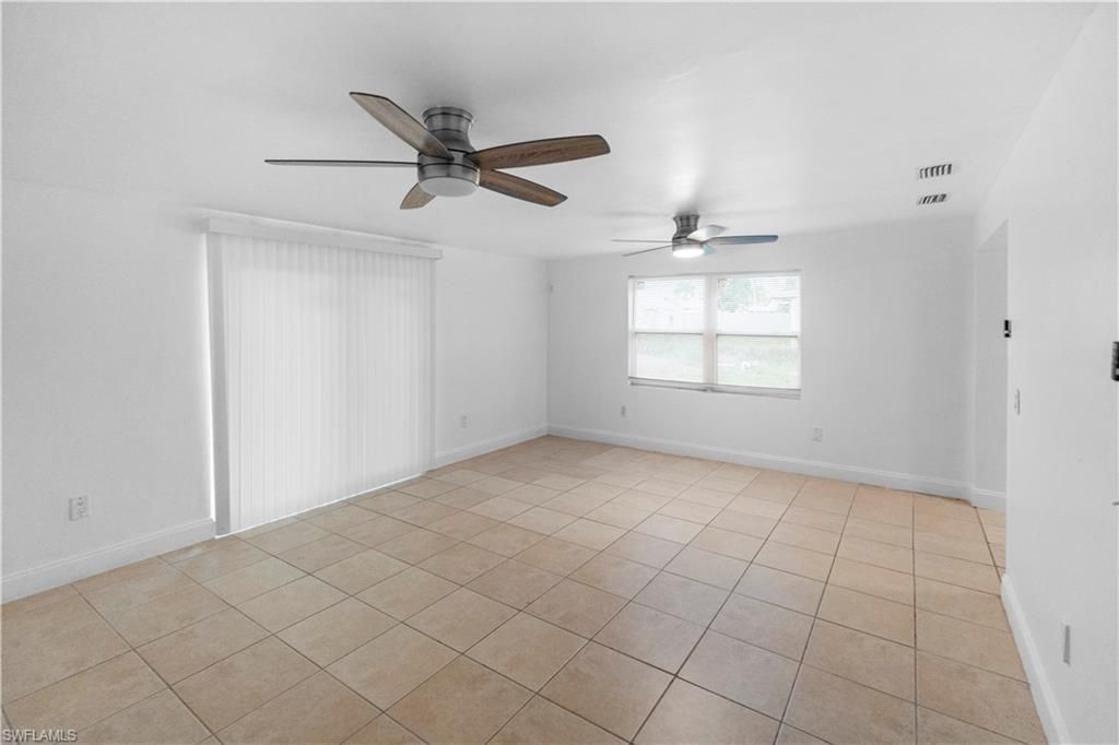 48 Victoria Dr , North Fort Myers, FL 33917 Photo