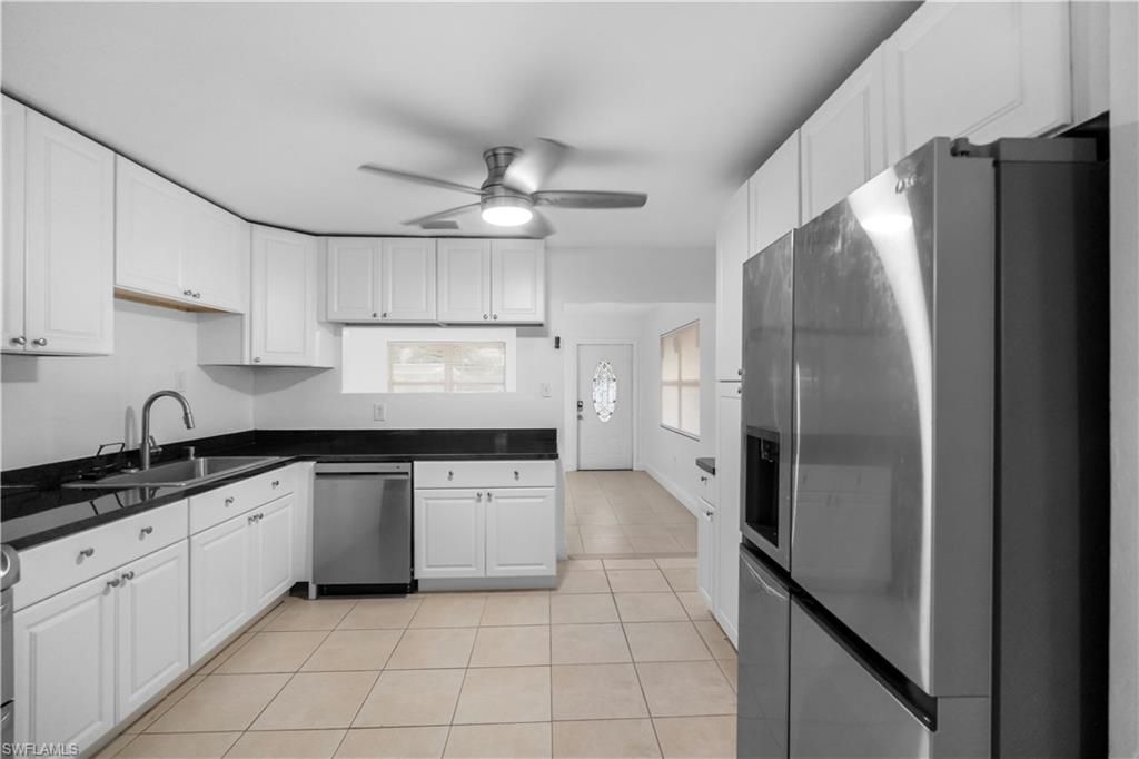 48 Victoria Dr , North Fort Myers, FL 33917 Photo