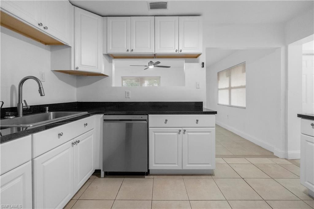 48 Victoria Dr , North Fort Myers, FL 33917 Photo