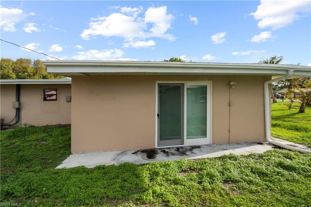 48 Victoria Dr , North Fort Myers, FL 33917 Photo
