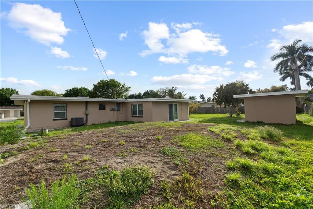 48 Victoria Dr , North Fort Myers, FL 33917 Photo