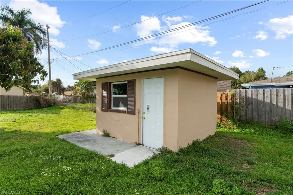 48 Victoria Dr , North Fort Myers, FL 33917 Photo