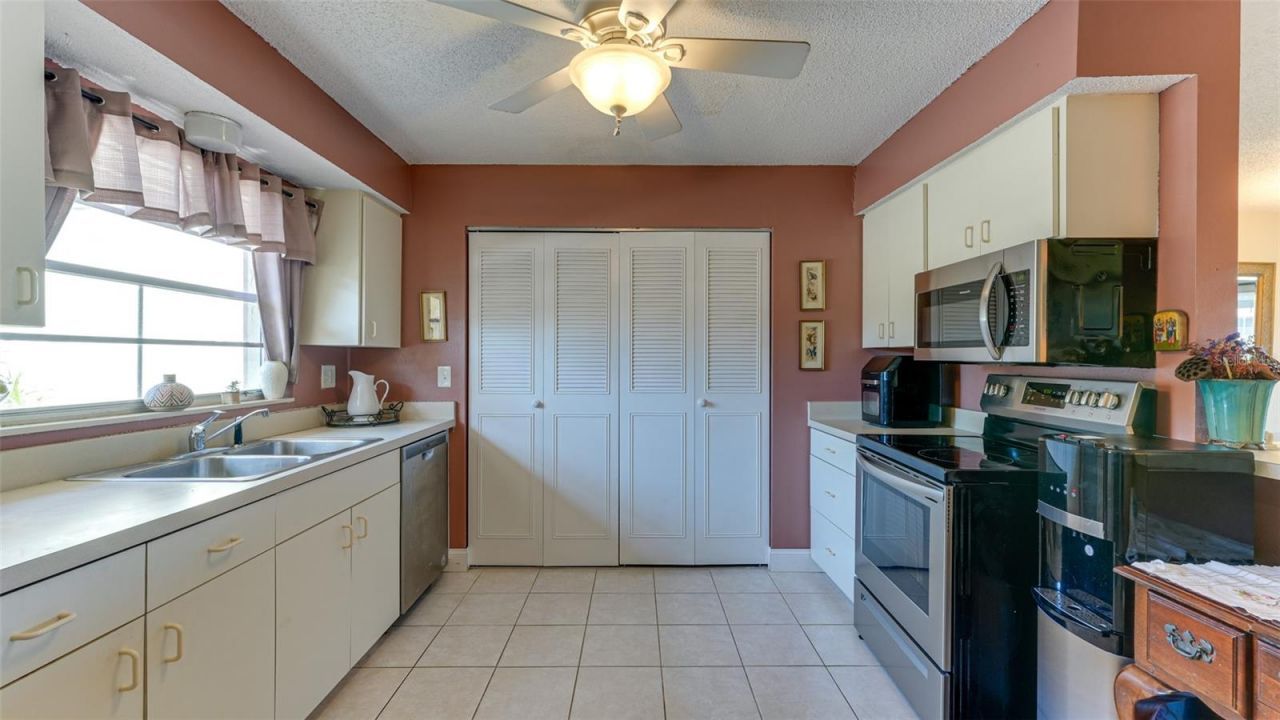 4591 Mohican Trail, Unit 137, Sarasota, FL 34233 Photo
