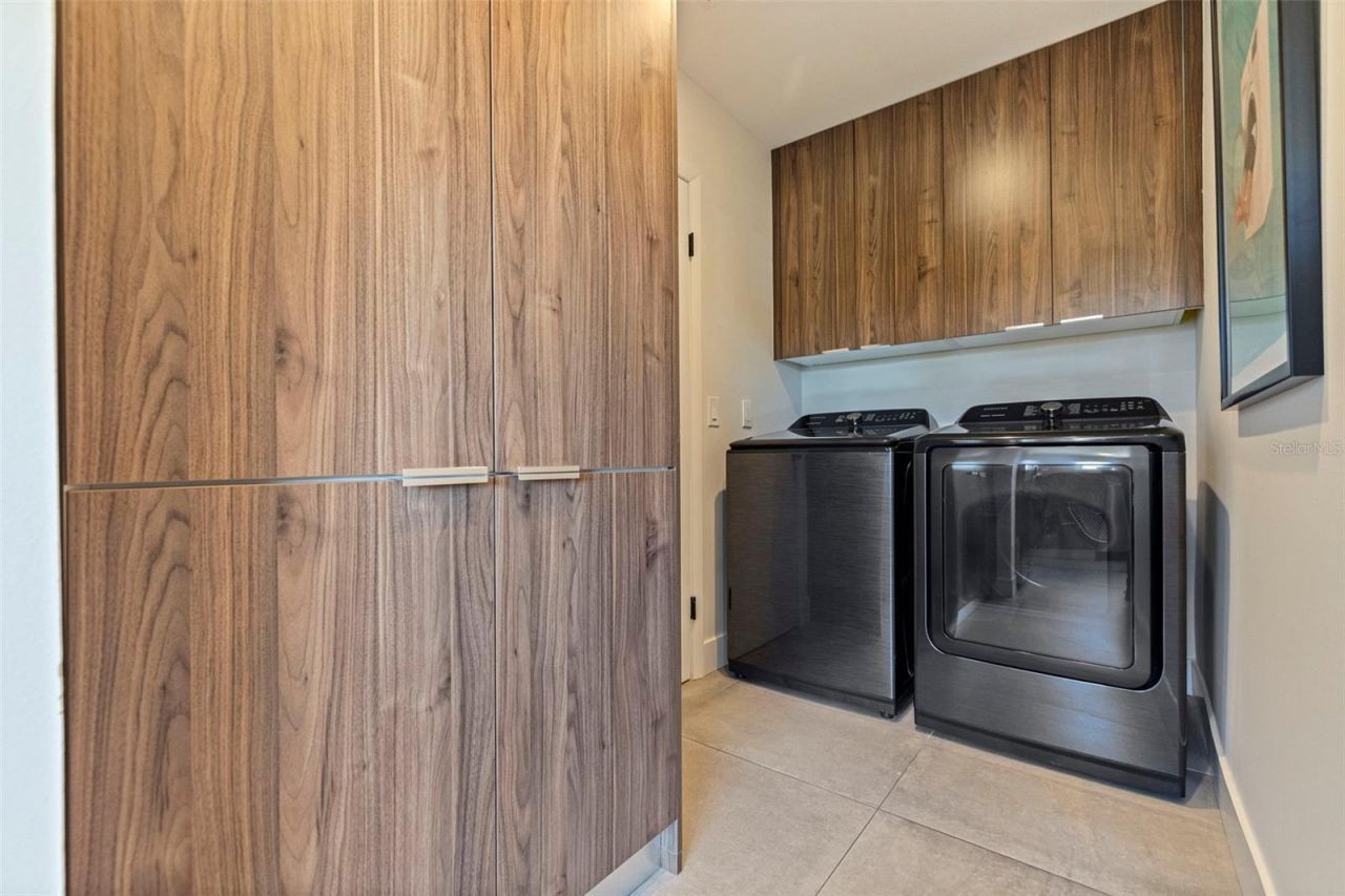 259 Mineola Drive E, Belleair Bluffs, FL 33770 Photo