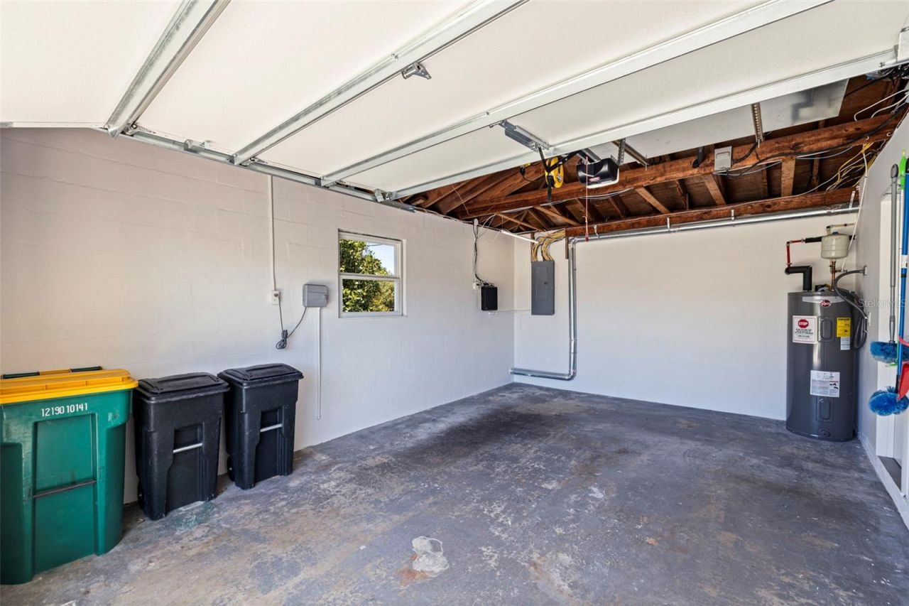 259 Mineola Drive E, Belleair Bluffs, FL 33770 Photo