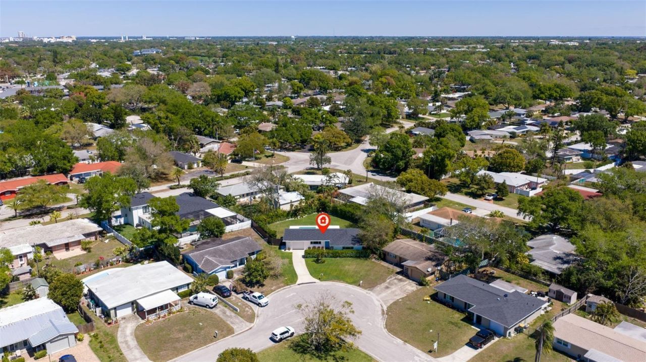 259 Mineola Drive E, Belleair Bluffs, FL 33770 Photo