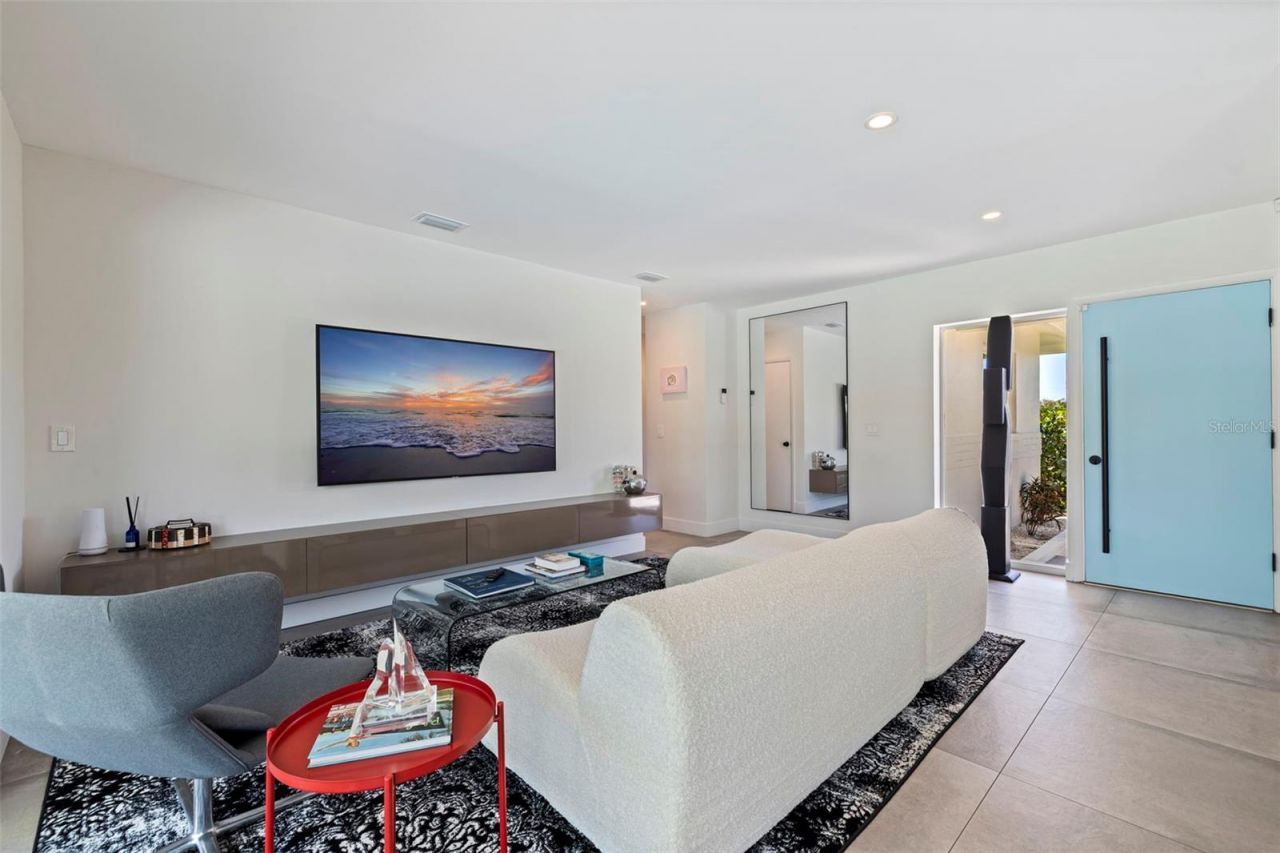 259 Mineola Drive E, Belleair Bluffs, FL 33770 Photo