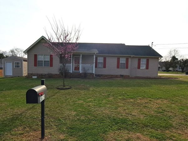 2615 Riverstone Dr , Murfreesboro, TN 37128