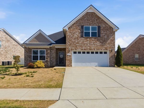 221 Thorpe Dr, Spring Hill, TN 37174