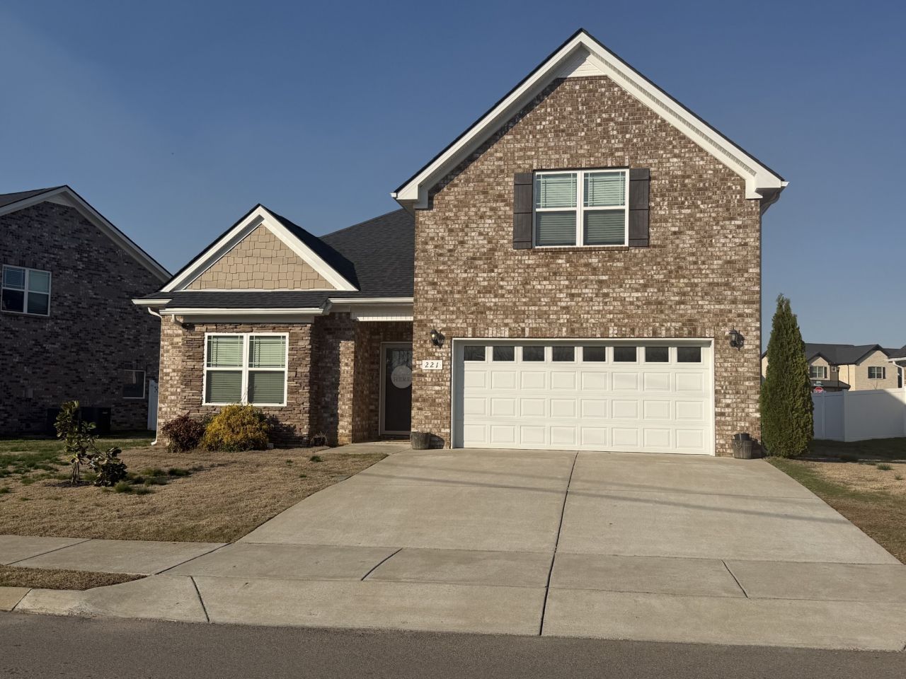 221 Thorpe Dr , Spring Hill, TN 37174 Main Photo