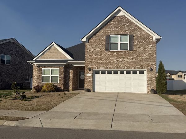 221 Thorpe Dr , Spring Hill, TN 37174
