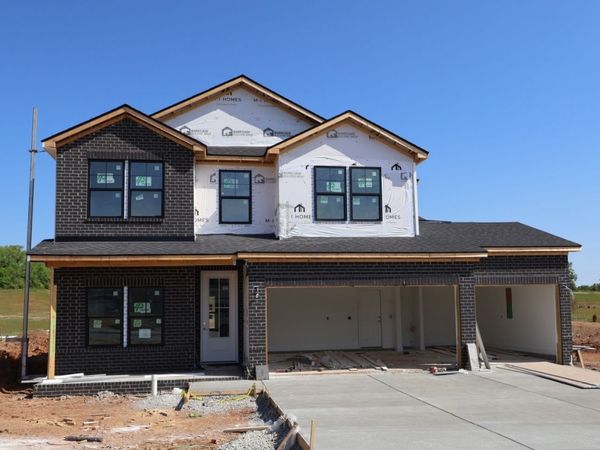 3201 Gravity Drive, Columbia, TN 38401